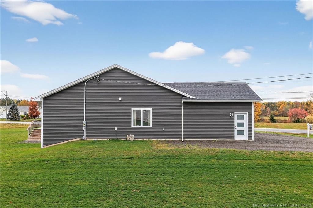 11 Riverside Dr, Petitcodiac, NB