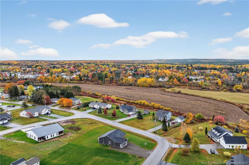 11 Riverside Dr, Petitcodiac, NB