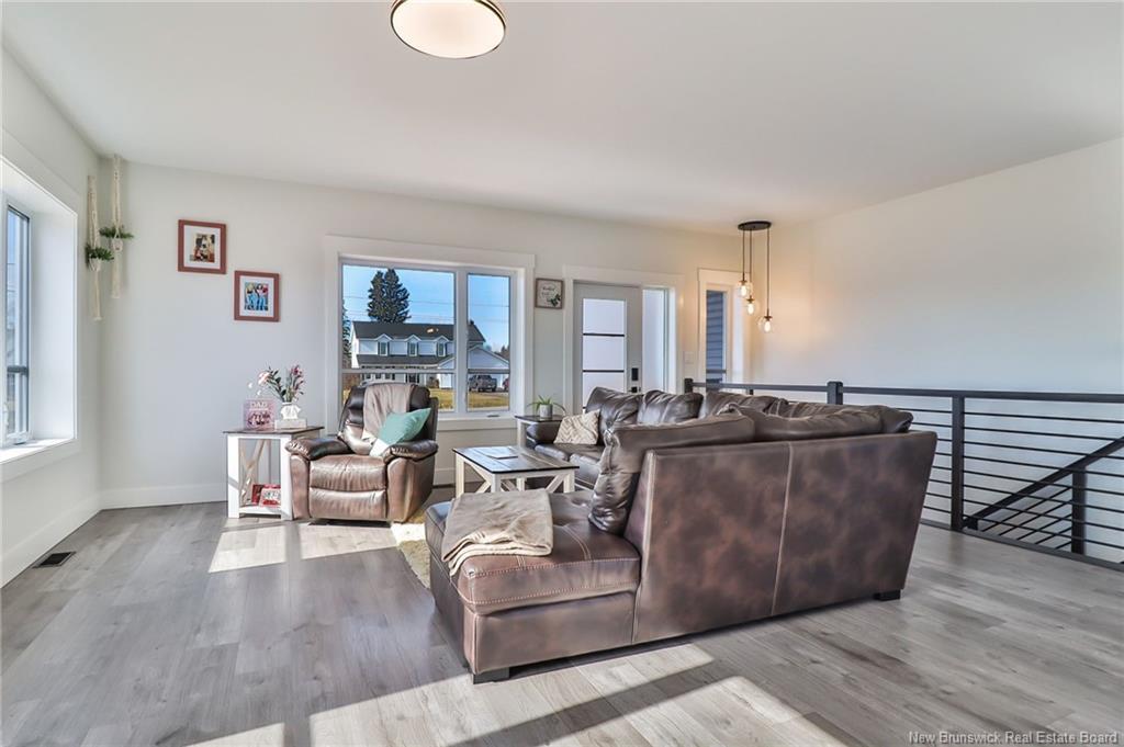 11 Riverside Dr, Petitcodiac, NB