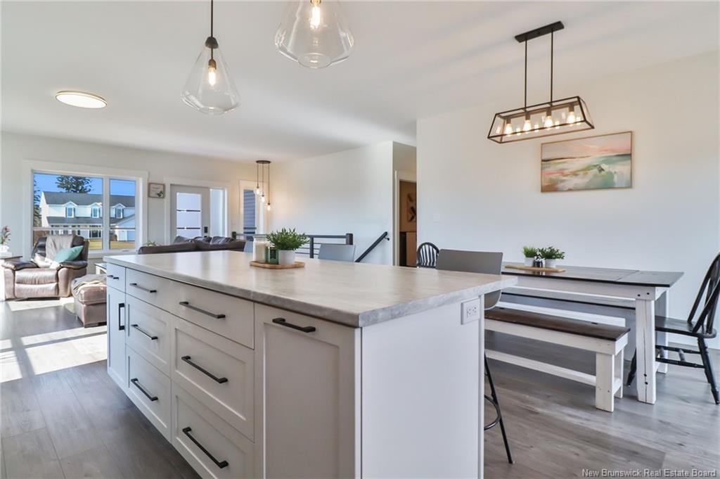 11 Riverside Dr, Petitcodiac, NB