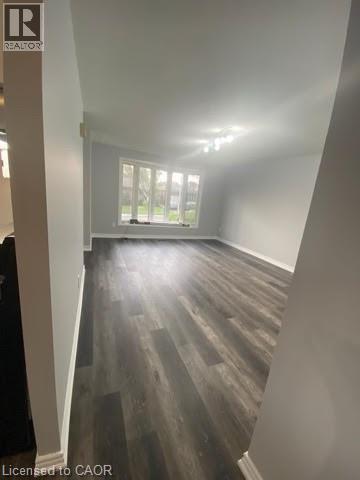 29 Birchcliffe Crescent, Hamilton, ON - Indoor Photo Showing Other Room