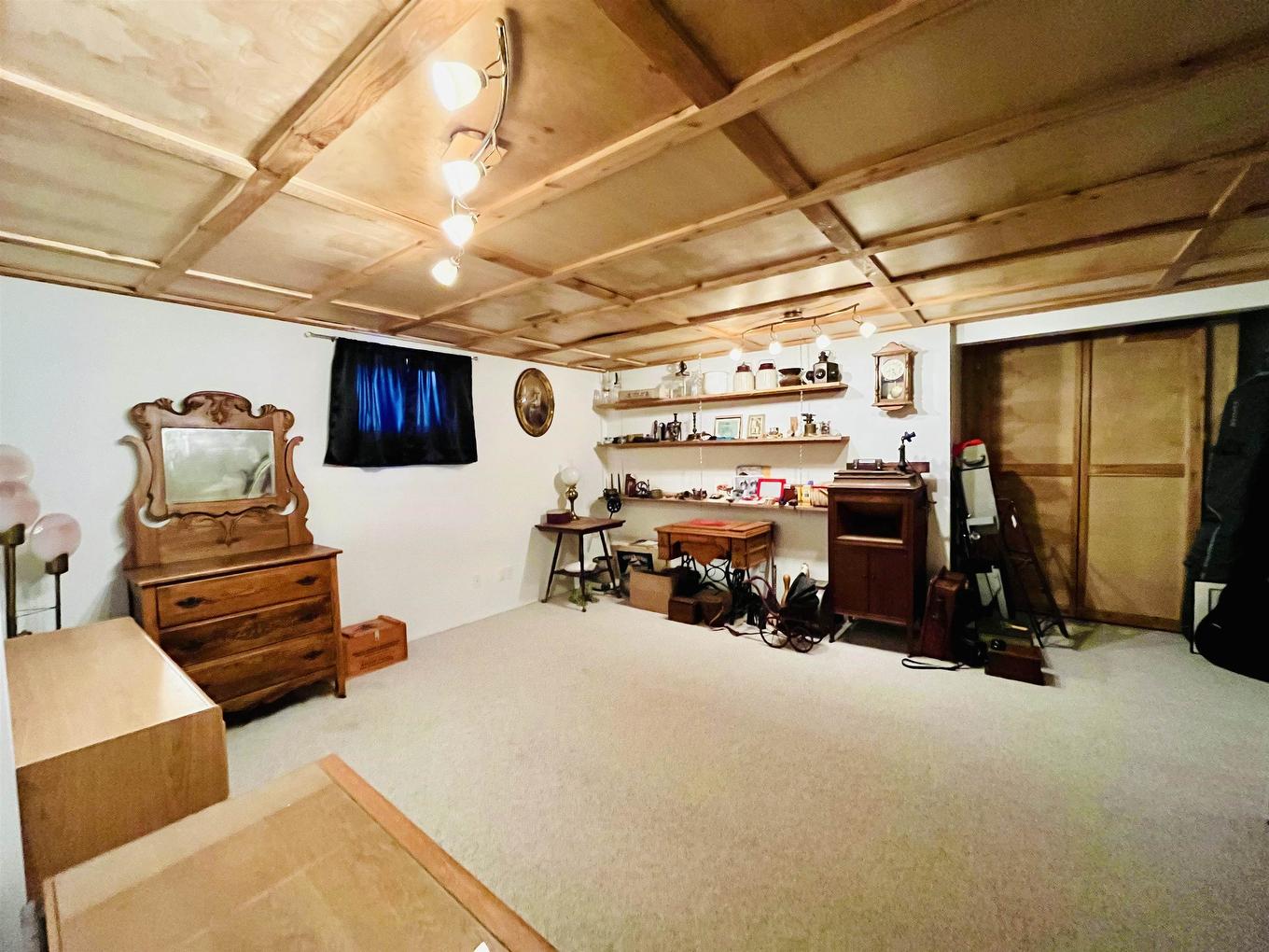 1125 Second St. E., Fort Frances, ON - Indoor