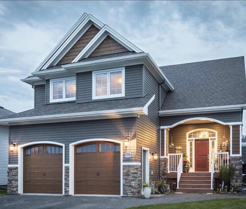 319 Ruby Crescent, Thunder Bay, ON - Outdoor With Facade