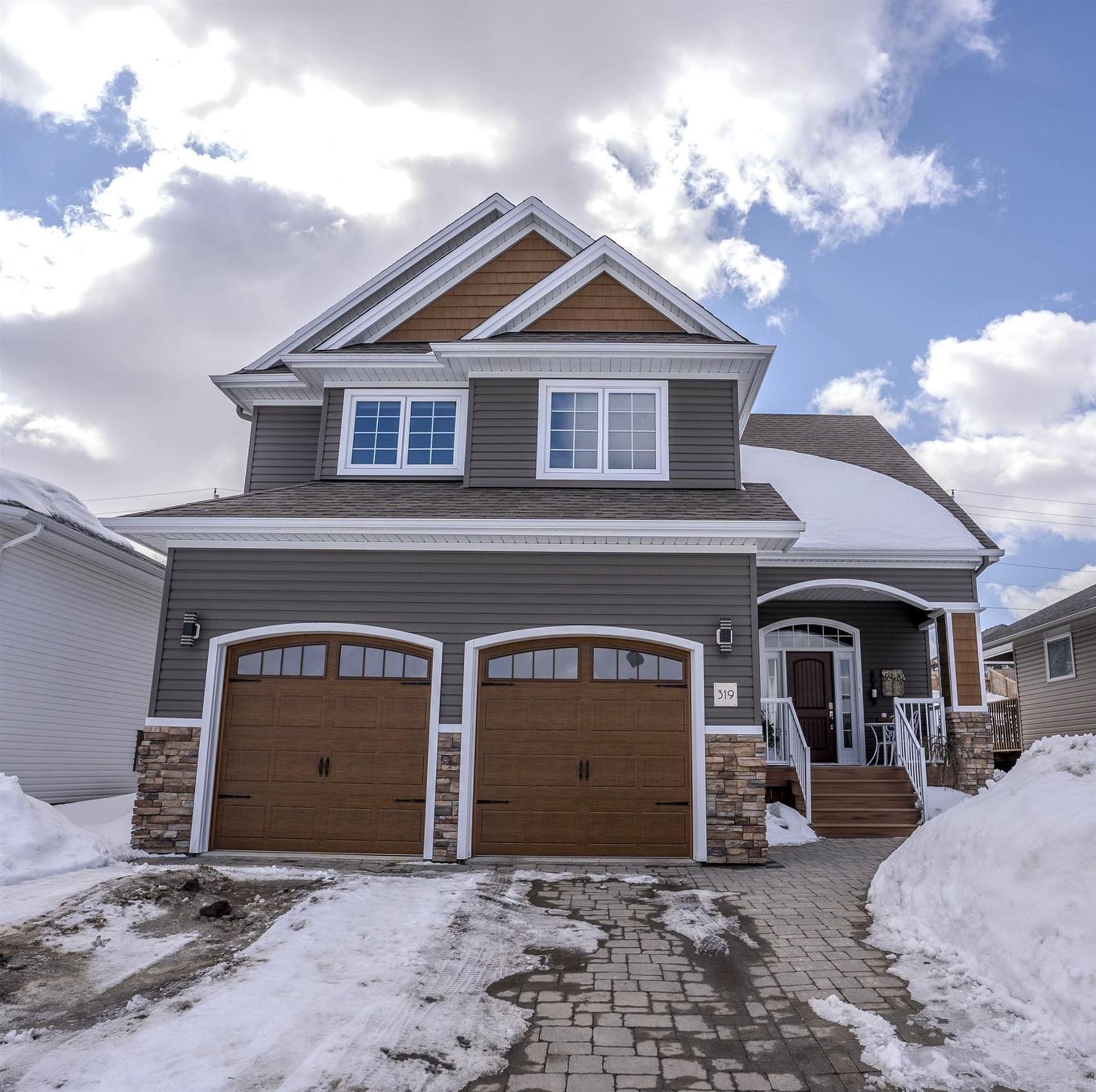 319 Ruby Crescent, Thunder Bay, ON - Outdoor With Facade