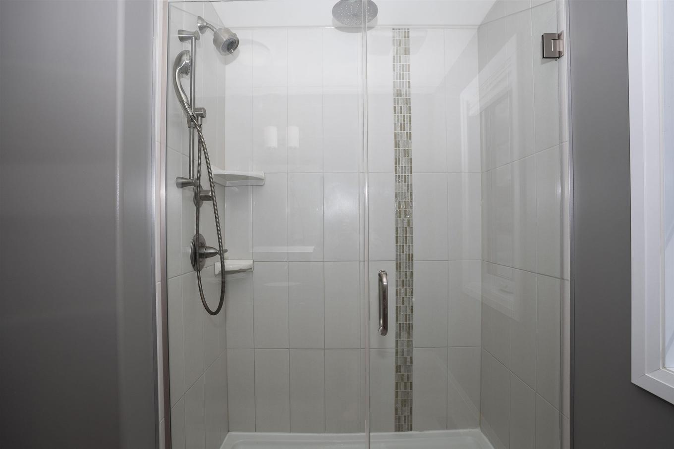 319 Ruby Crescent, Thunder Bay, ON - Indoor Photo Showing Bathroom