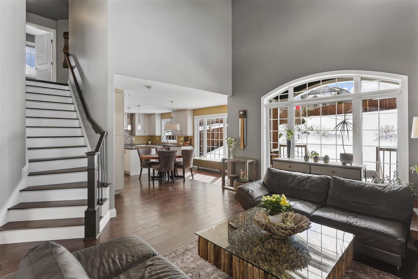 319 Ruby Crescent, Thunder Bay, ON - Indoor Photo Showing Living Room