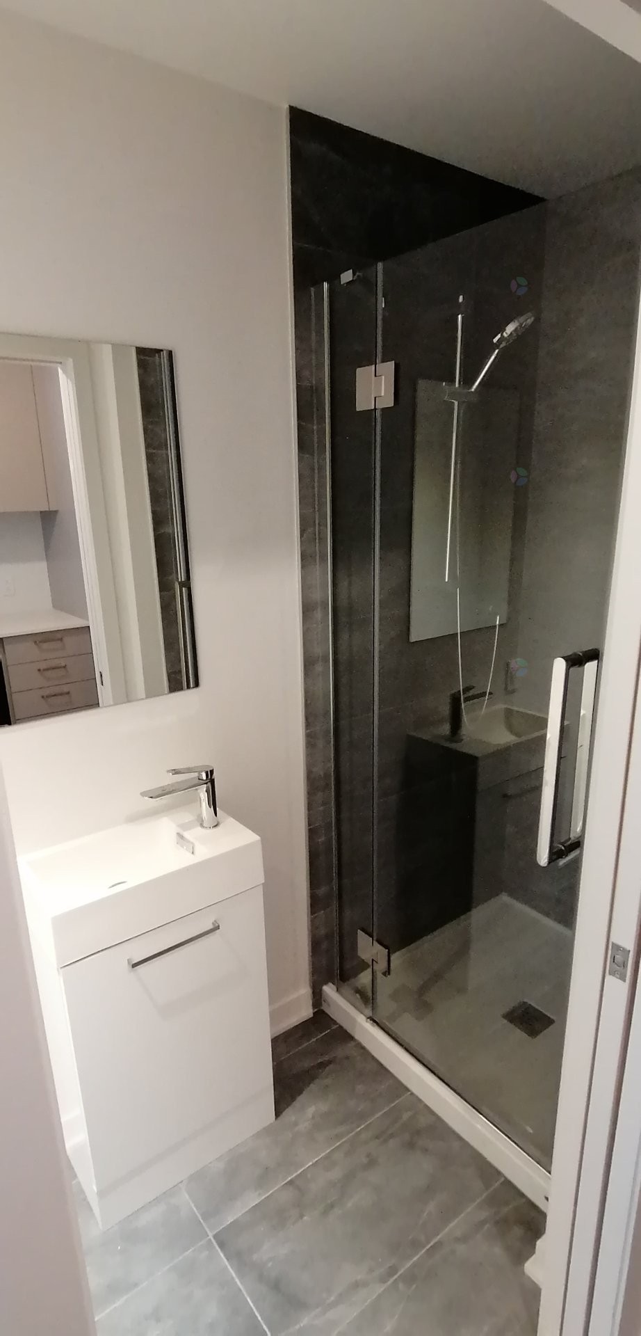 Bathroom - 611-1485 Rue Des Bassins, Montréal (Le Sud-Ouest), QC - Indoor Photo Showing Bathroom