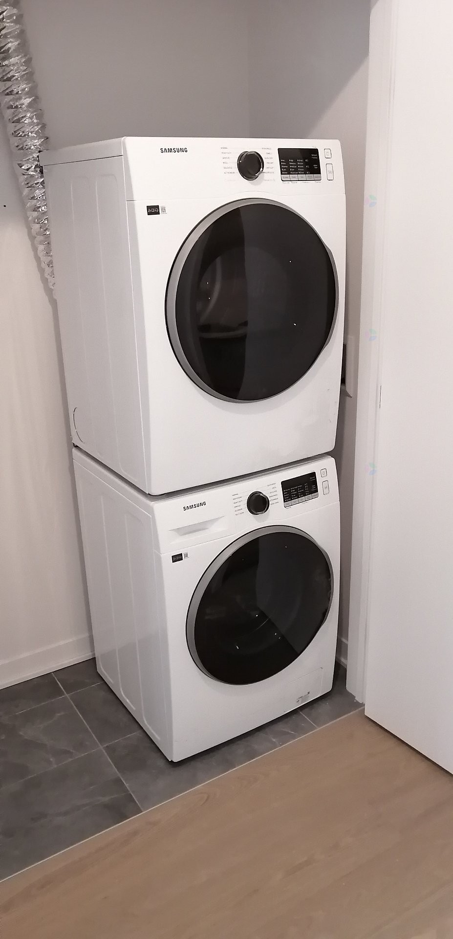 Laundry - 611-1485 Rue Des Bassins, Montréal (Le Sud-Ouest), QC - Indoor Photo Showing Laundry Room