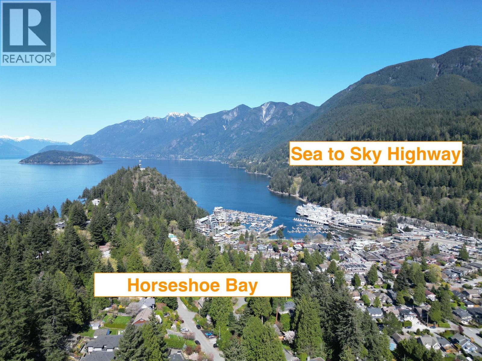 6415 Wellington Avenue, West Vancouver, BC