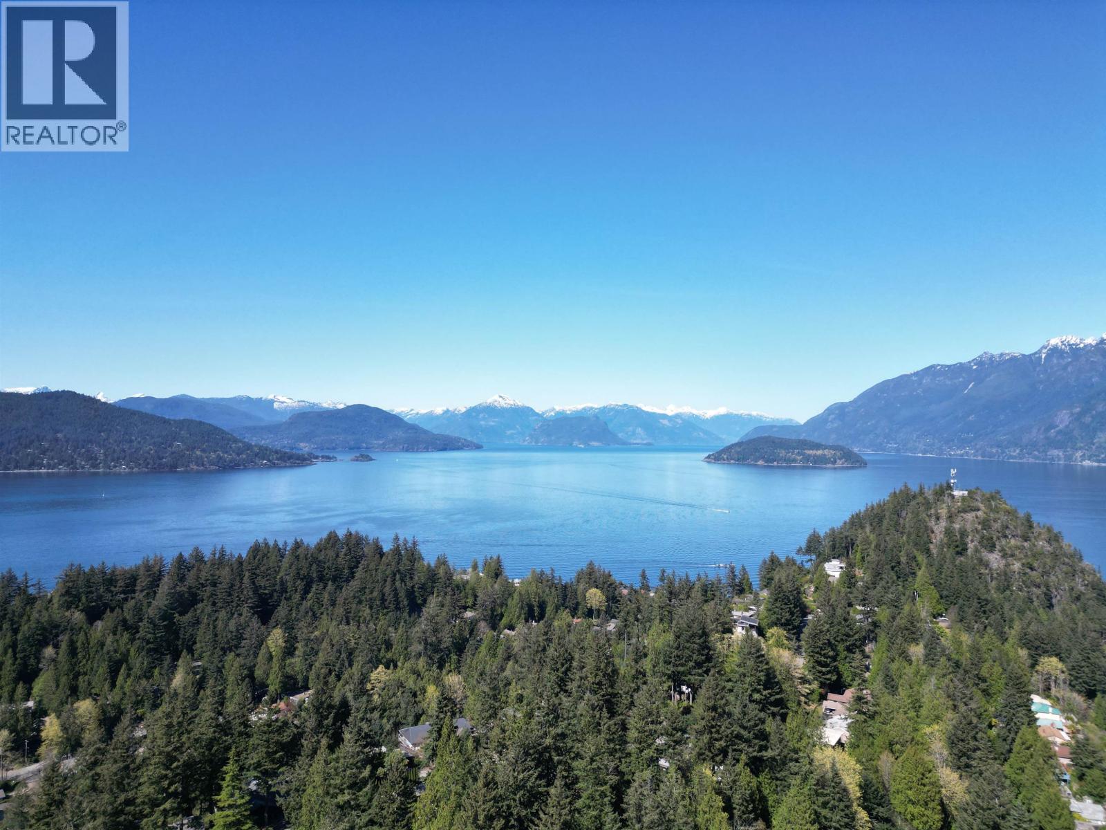6415 Wellington Avenue, West Vancouver, BC