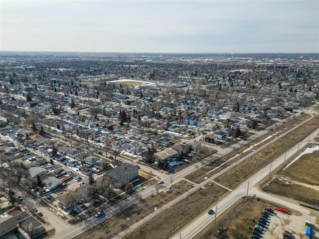 601 Prince Rupert Ave, Winnipeg, MB