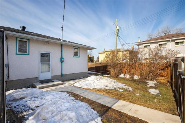 601 Prince Rupert Ave, Winnipeg, MB