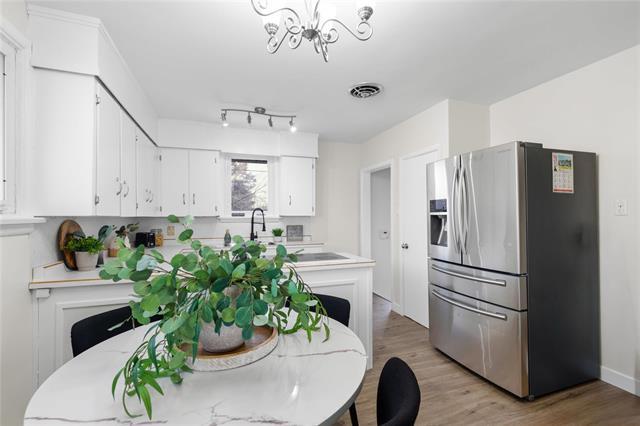 601 Prince Rupert Ave, Winnipeg, MB