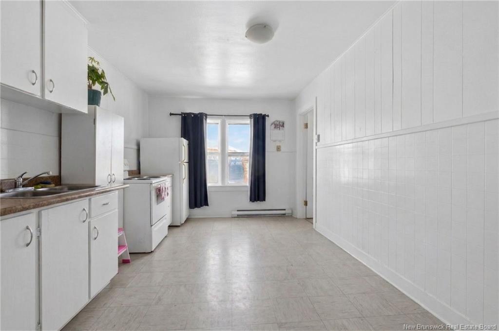 2 Copp St, Sackville, NB - Indoor Photo Showing Kitchen