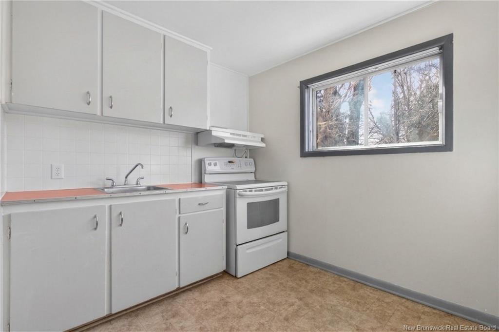 2 Copp St, Sackville, NB - Indoor Photo Showing Kitchen