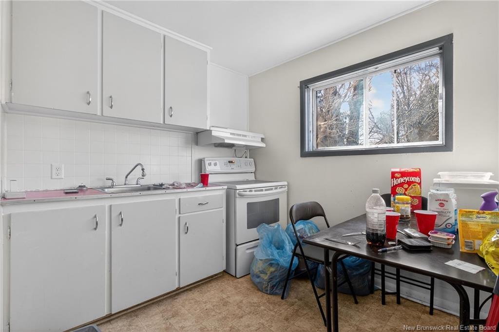 2 Copp St, Sackville, NB - Indoor Photo Showing Kitchen