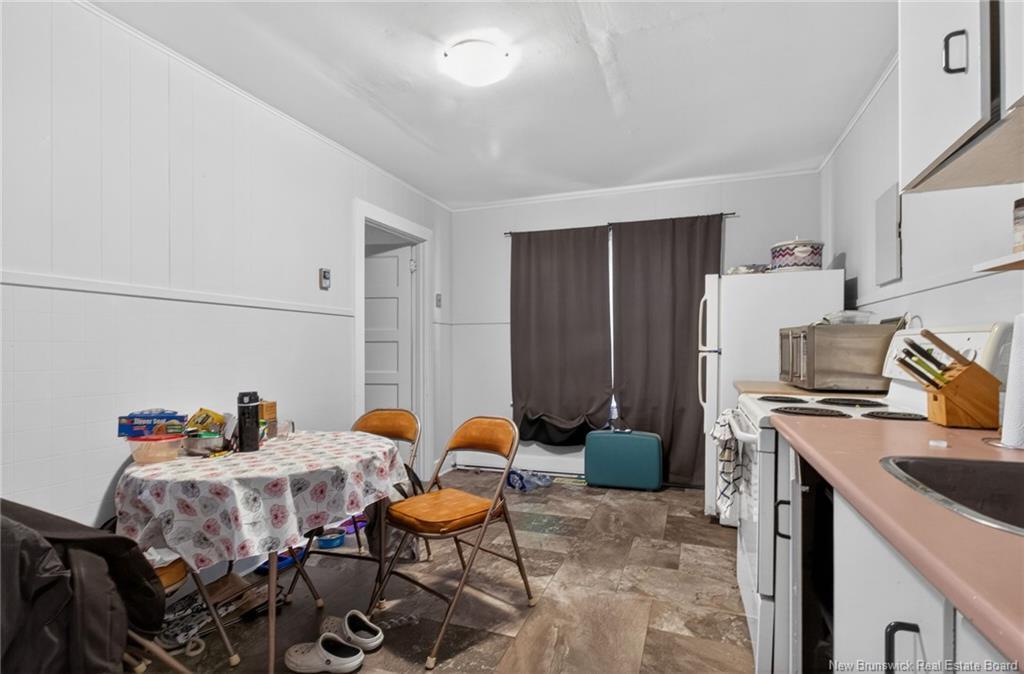 2 Copp St, Sackville, NB - Indoor Photo Showing Kitchen