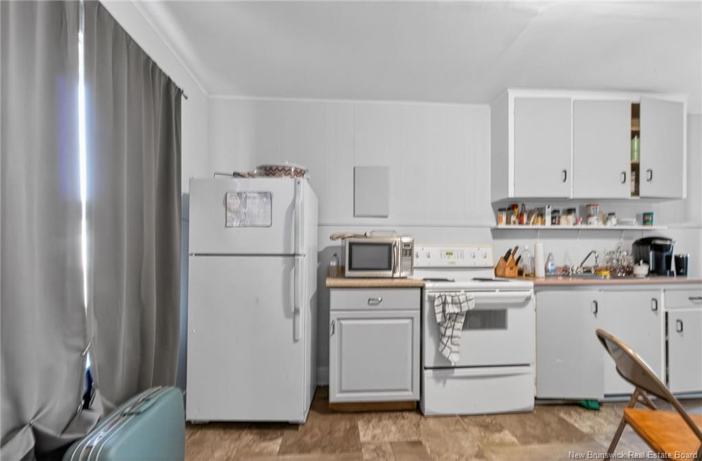2 Copp St, Sackville, NB - Indoor Photo Showing Kitchen