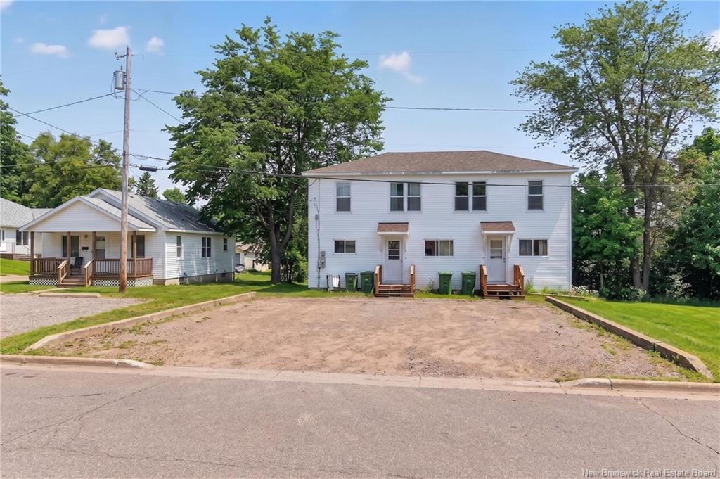 2 Copp St, Sackville, NB - Outdoor