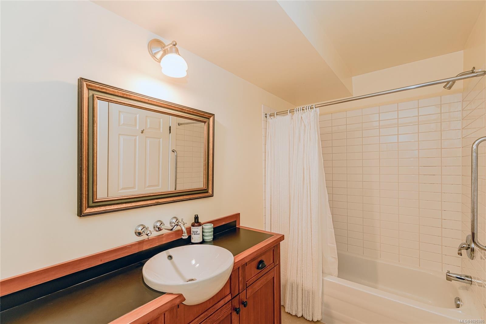 116 Acland Rd, Salt Spring, BC