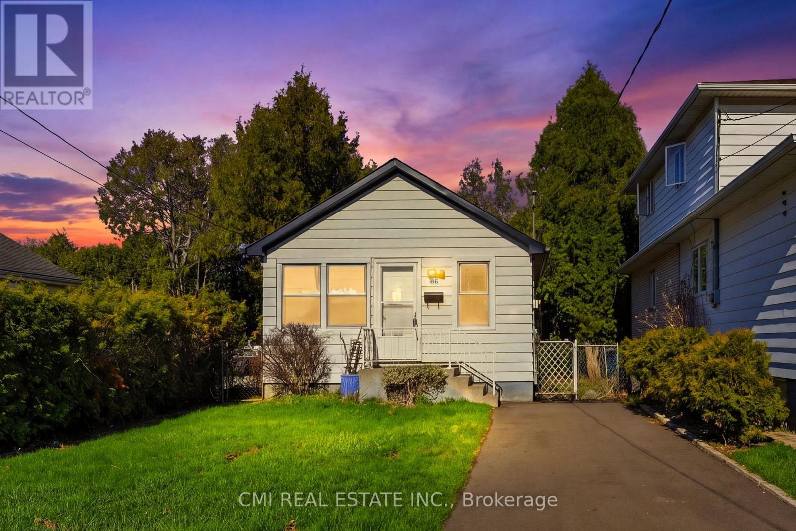 86 Adair Avenue S, Hamilton, ON - Outdoor