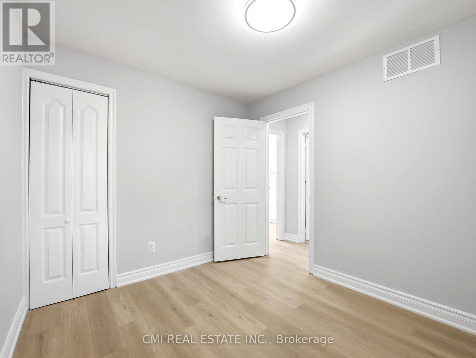 86 Adair Avenue S, Hamilton, ON - Indoor Photo Showing Other Room