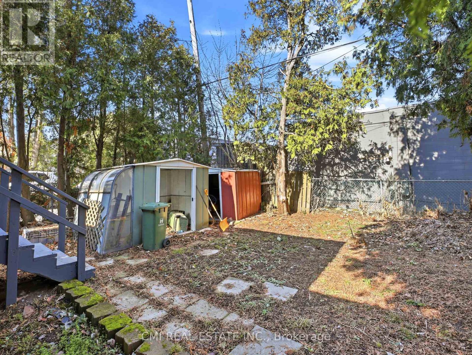 86 Adair Avenue S, Hamilton, ON - Outdoor