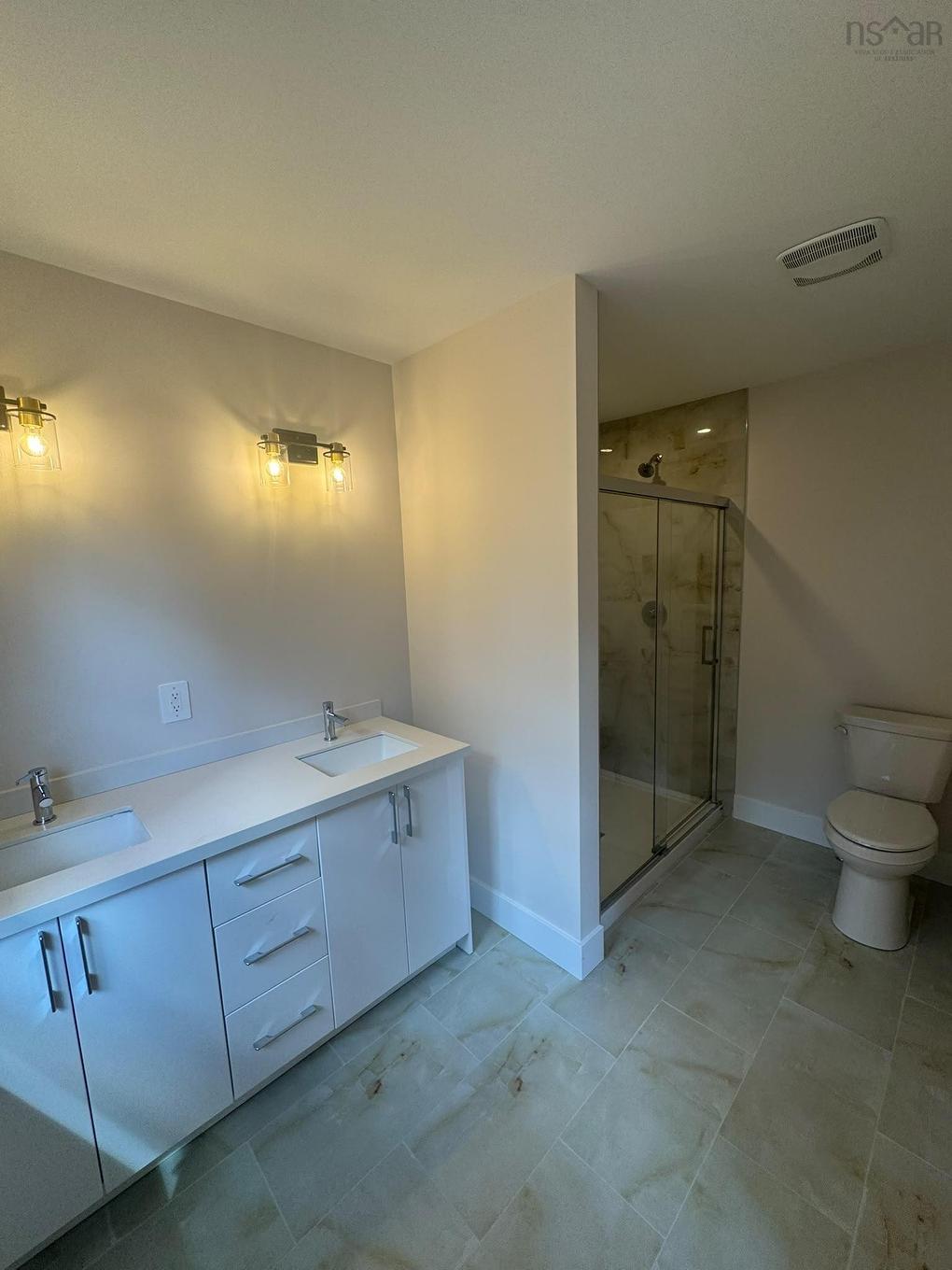 83 Simona Drive, Dartmouth, NS - Indoor Photo Showing Bathroom