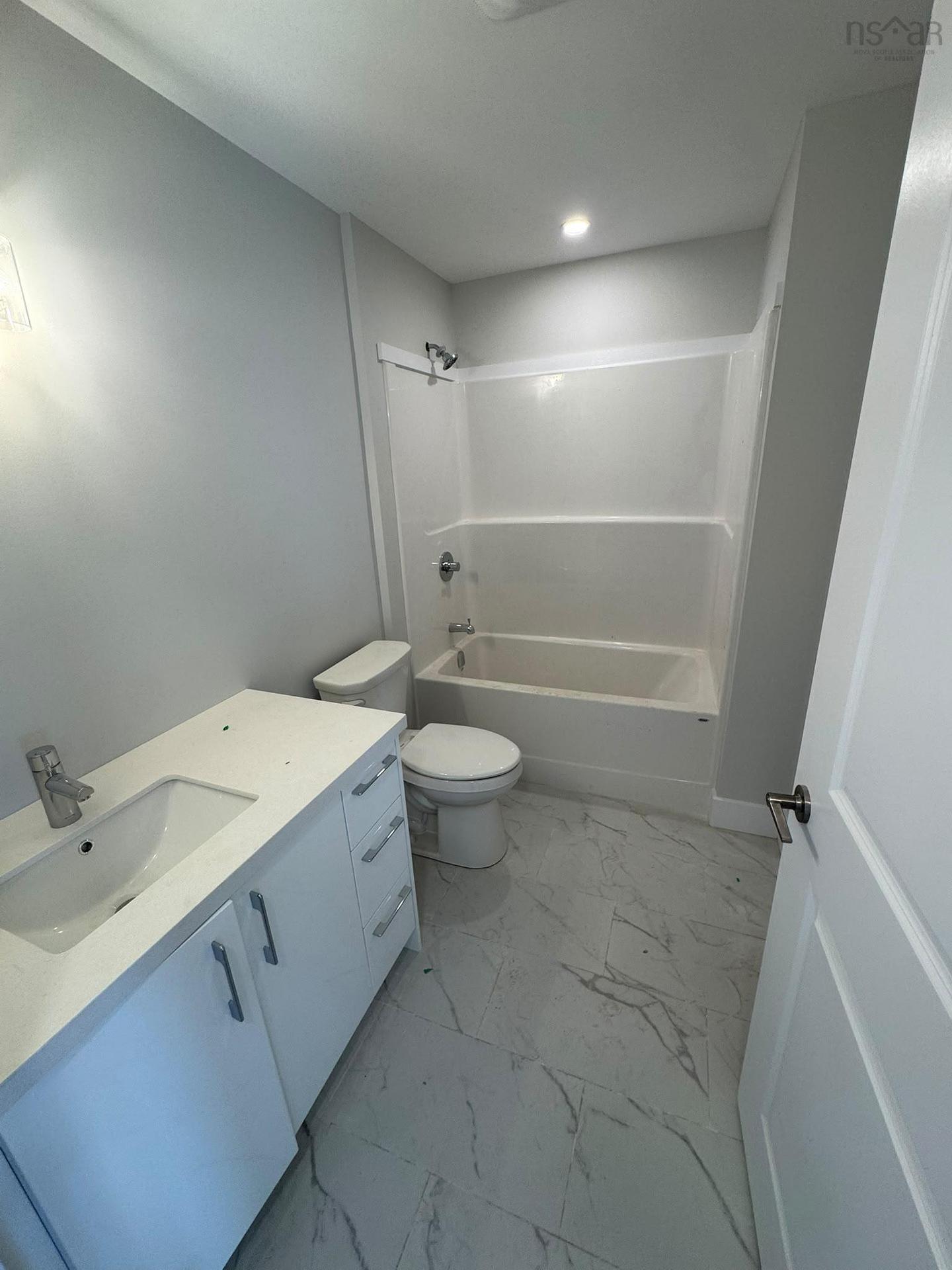 79 Simona Drive, Dartmouth, NS - Indoor Photo Showing Bathroom