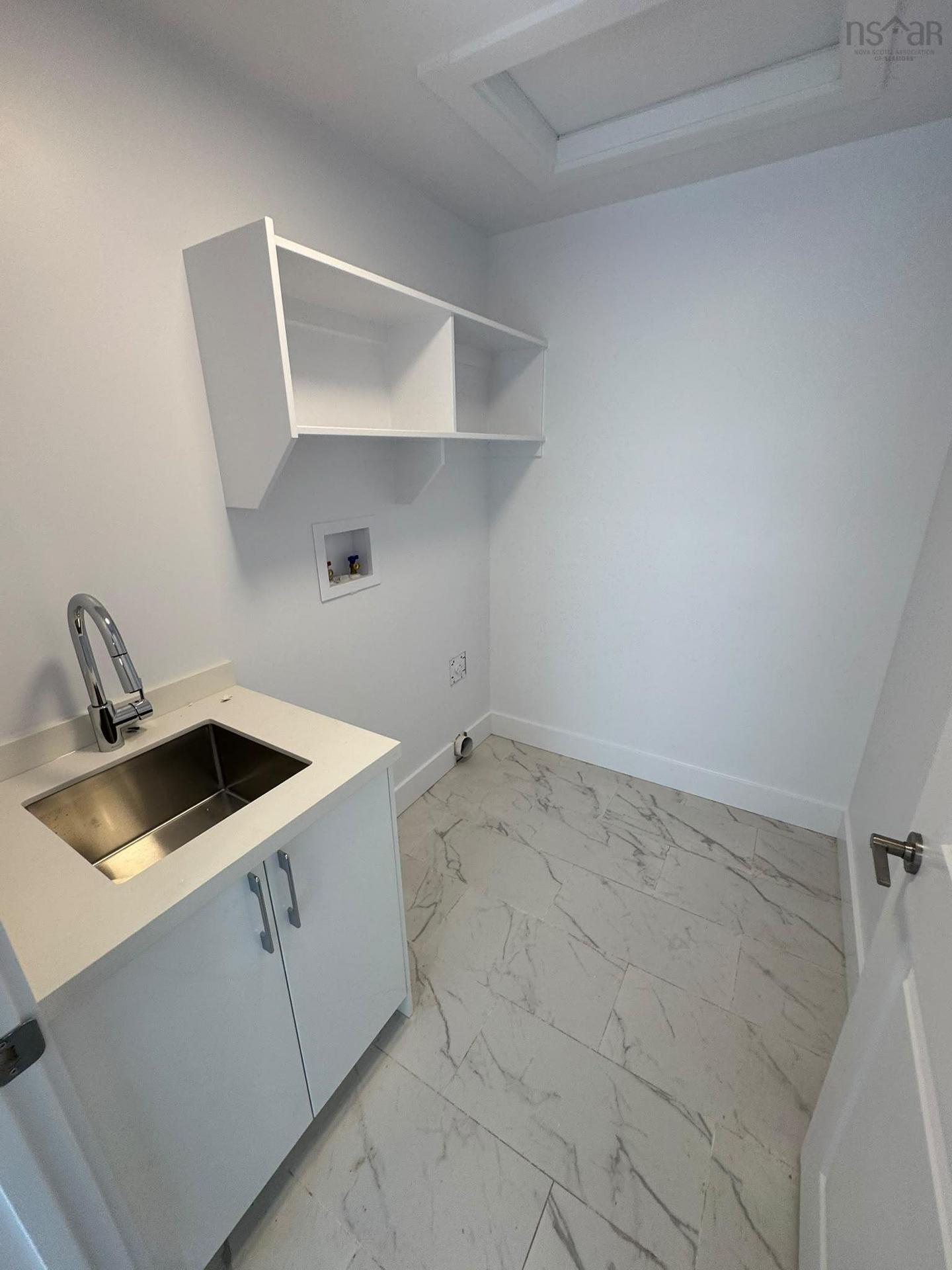 79 Simona Drive, Dartmouth, NS - Indoor With Storage