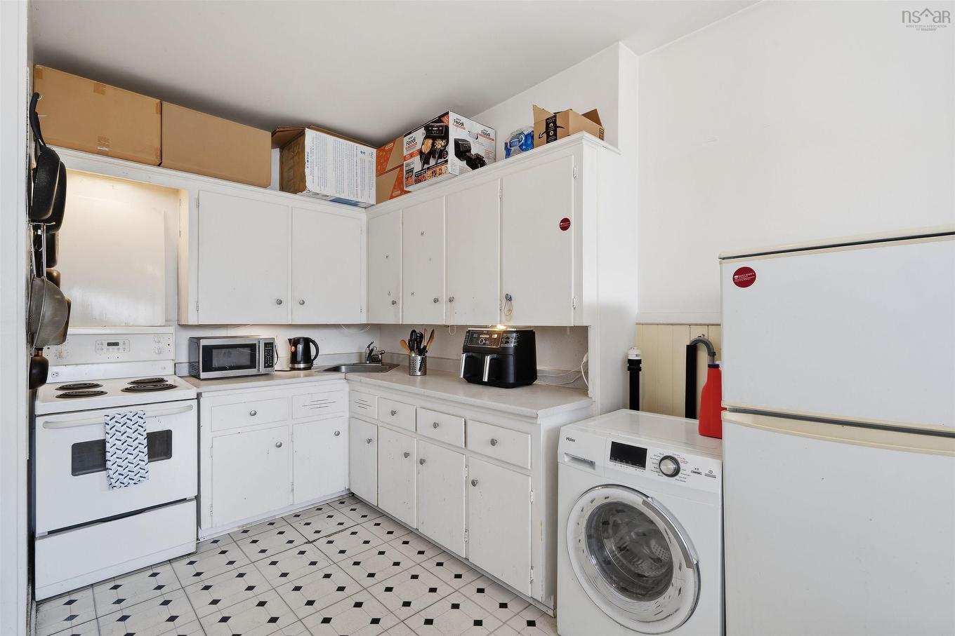 3 1034 Barrington Street, Halifax Peninsula, NS