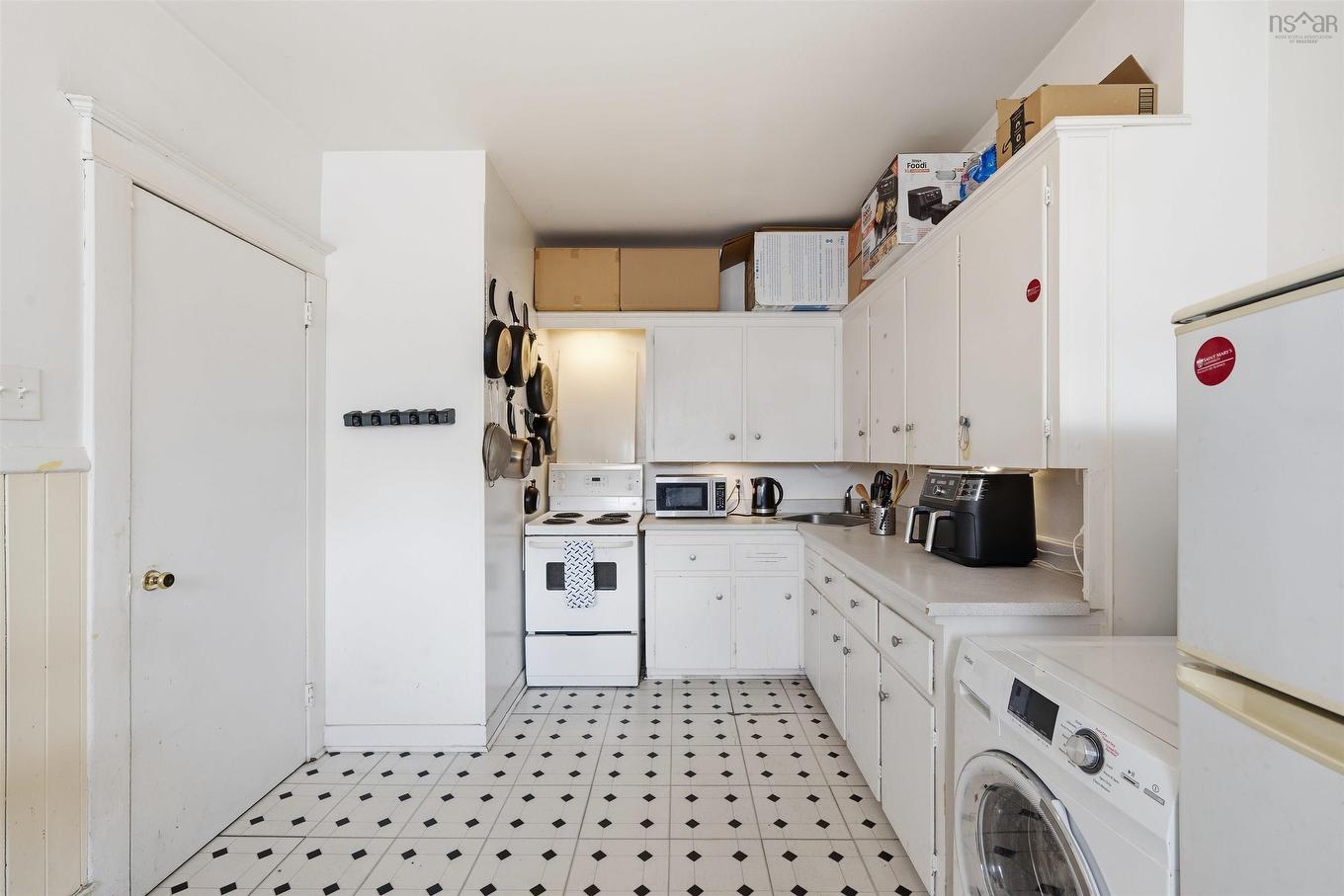 3 1034 Barrington Street, Halifax Peninsula, NS