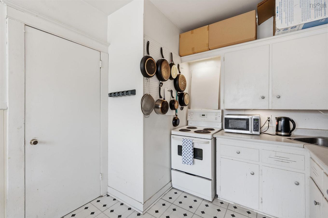 3 1034 Barrington Street, Halifax Peninsula, NS