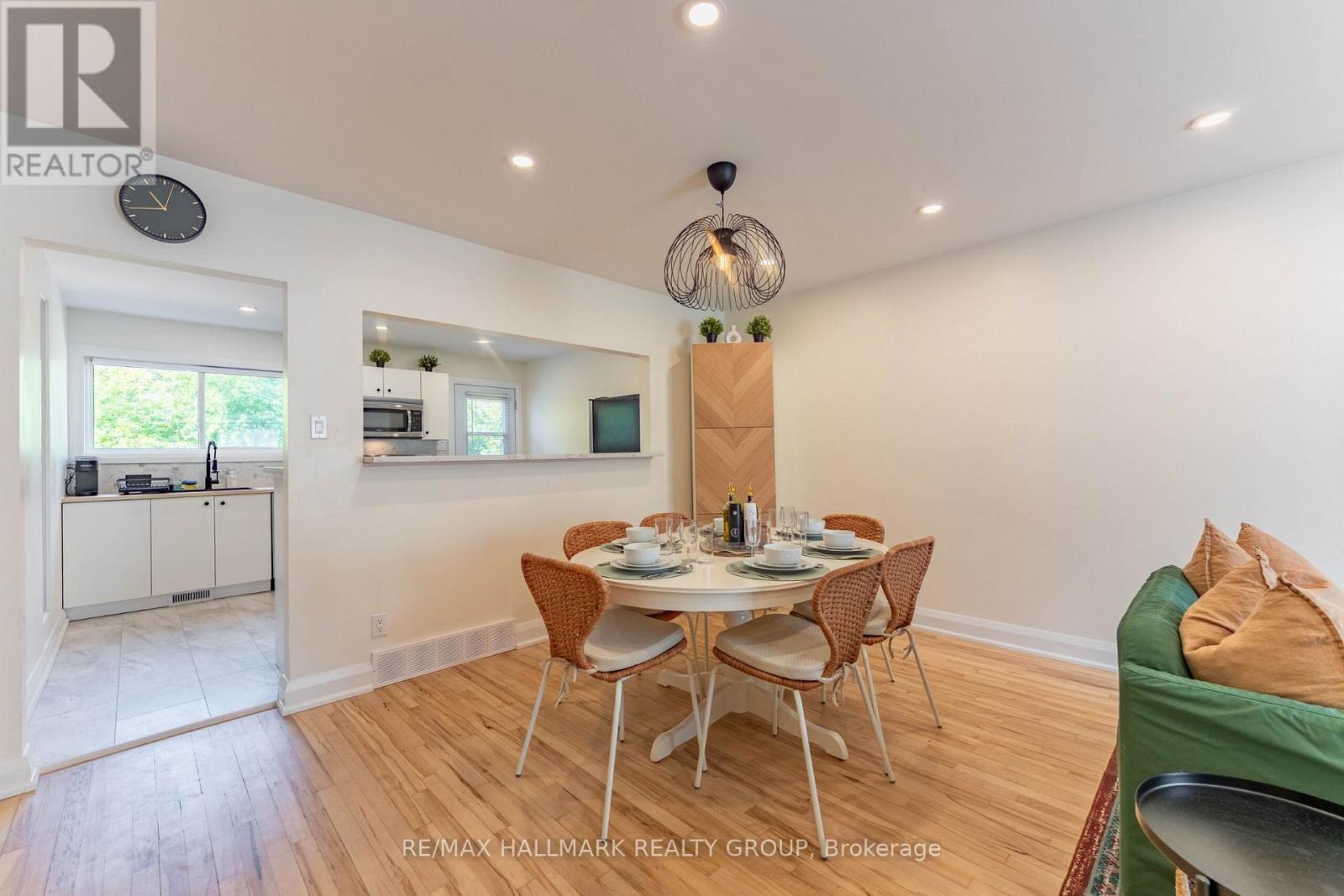 820 Grenon Avenue, Ottawa, ON - Indoor Photo Showing Dining Room