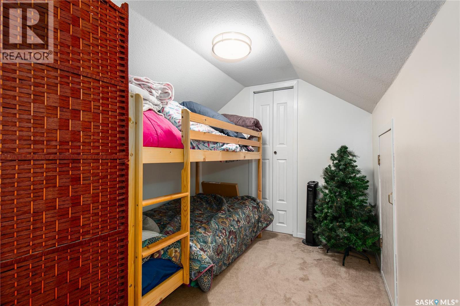 25 Alice Crescent, North Grove, SK - Indoor