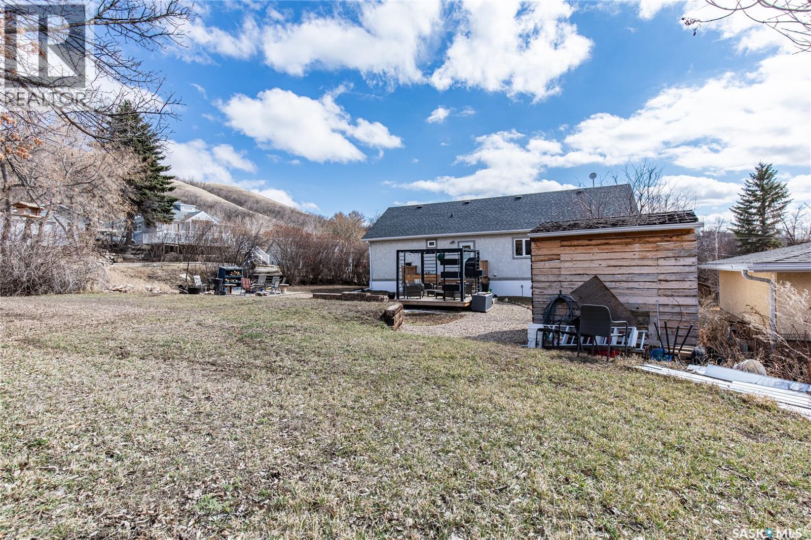 25 Alice Crescent, North Grove, SK - Outdoor