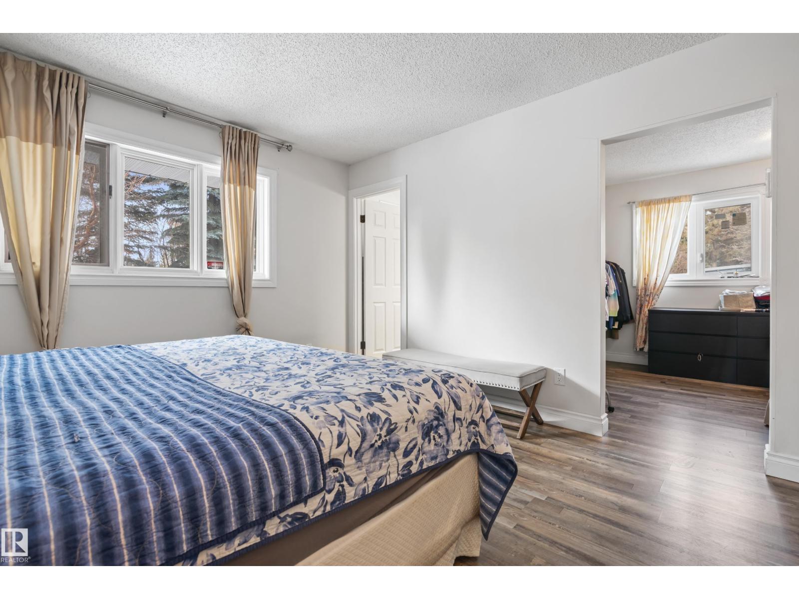 101 Westridge Rd Nw, Edmonton, AB - Indoor Photo Showing Bedroom