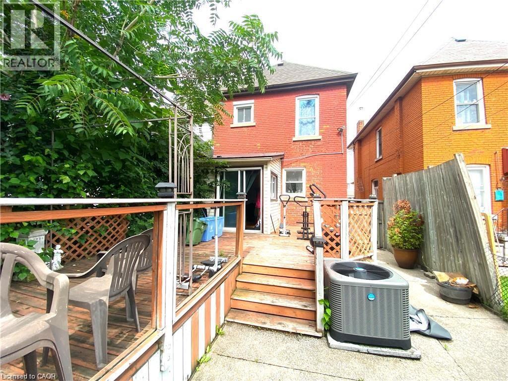 126 Gibson Avenue, Hamilton, ON - Outdoor With Exterior