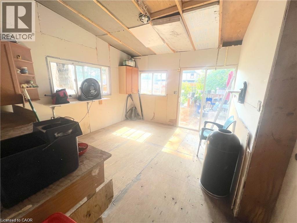 126 Gibson Avenue, Hamilton, ON - Indoor
