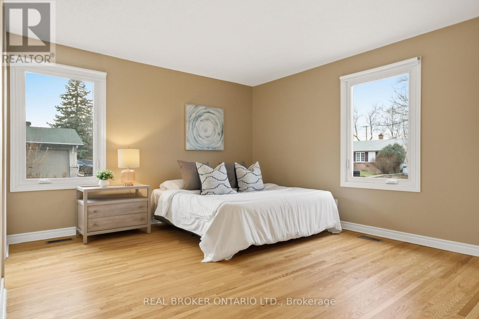 1294 Fernwood Drive, Ottawa, ON - Indoor Photo Showing Bedroom