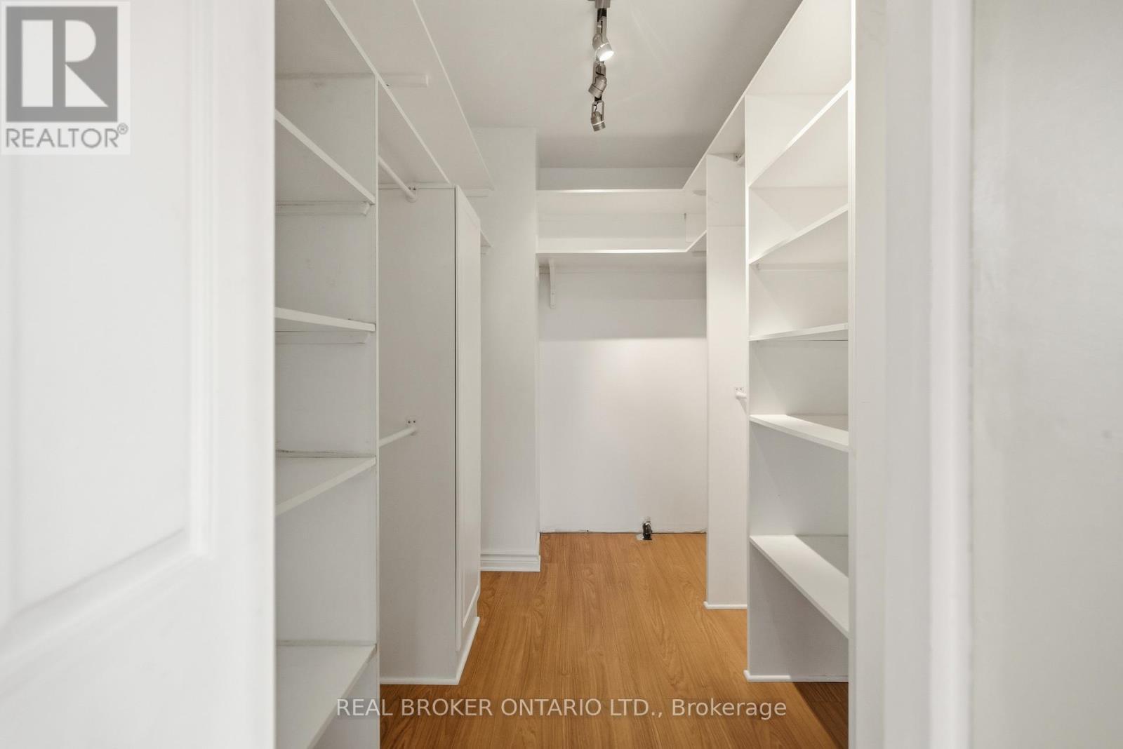 1294 Fernwood Drive, Ottawa, ON - Indoor With Storage