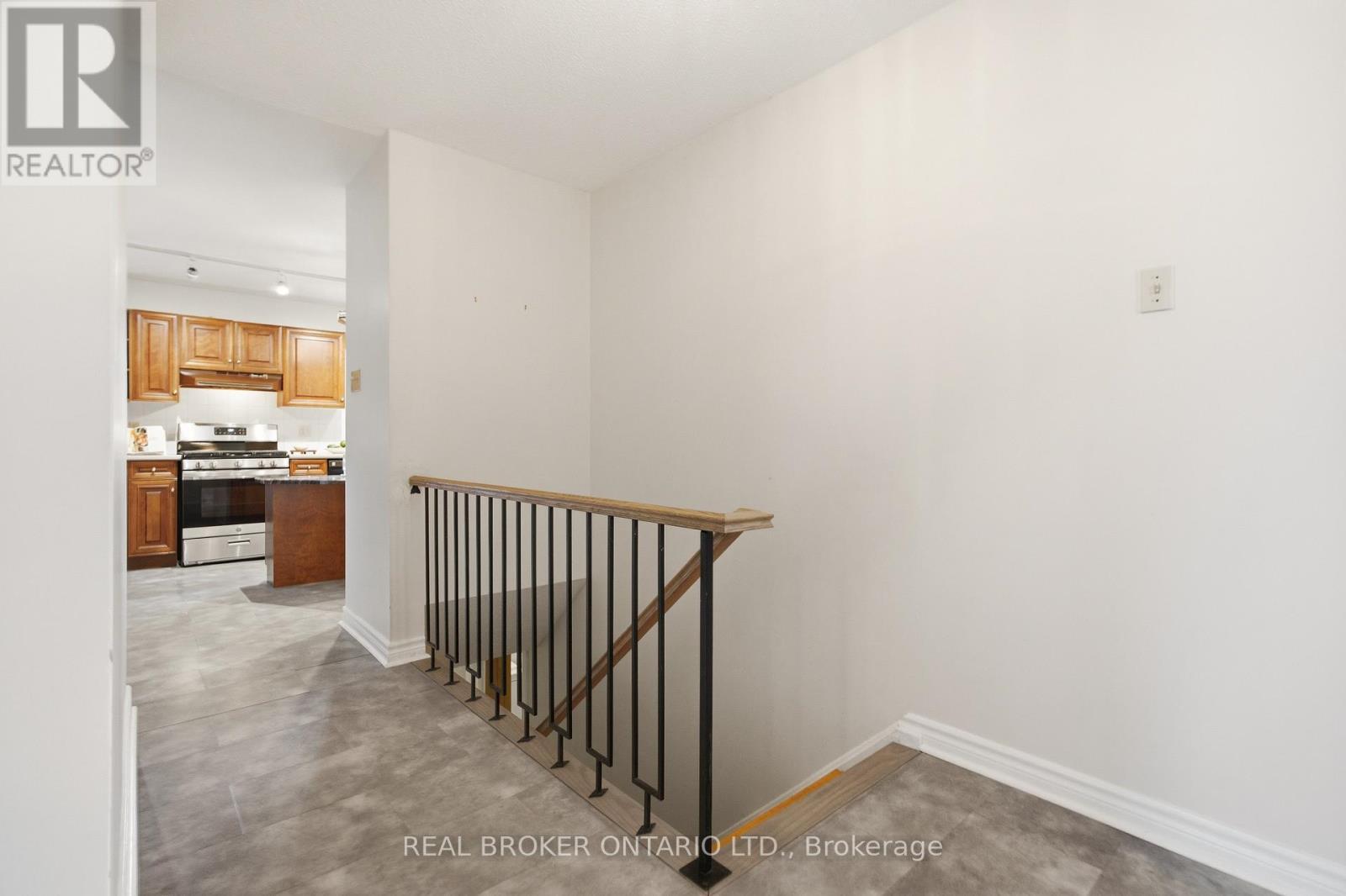 1294 Fernwood Drive, Ottawa, ON - Indoor Photo Showing Other Room