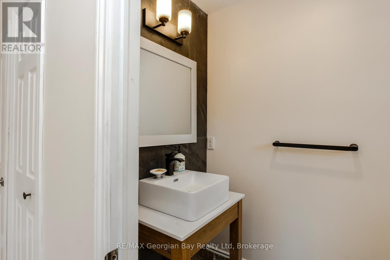41 Beaufort Crescent, Tiny, ON - Indoor Photo Showing Bathroom