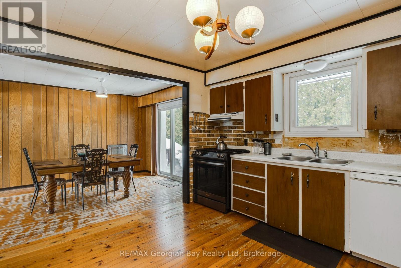 41 Beaufort Crescent, Tiny, ON - Indoor