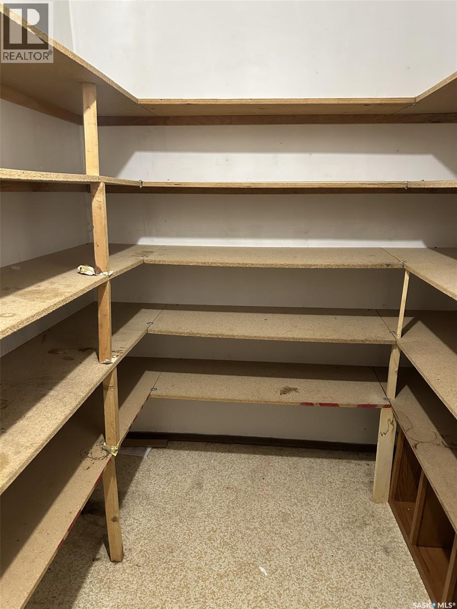 3317 Eagle Crescent, Prince Albert, SK - Indoor With Storage
