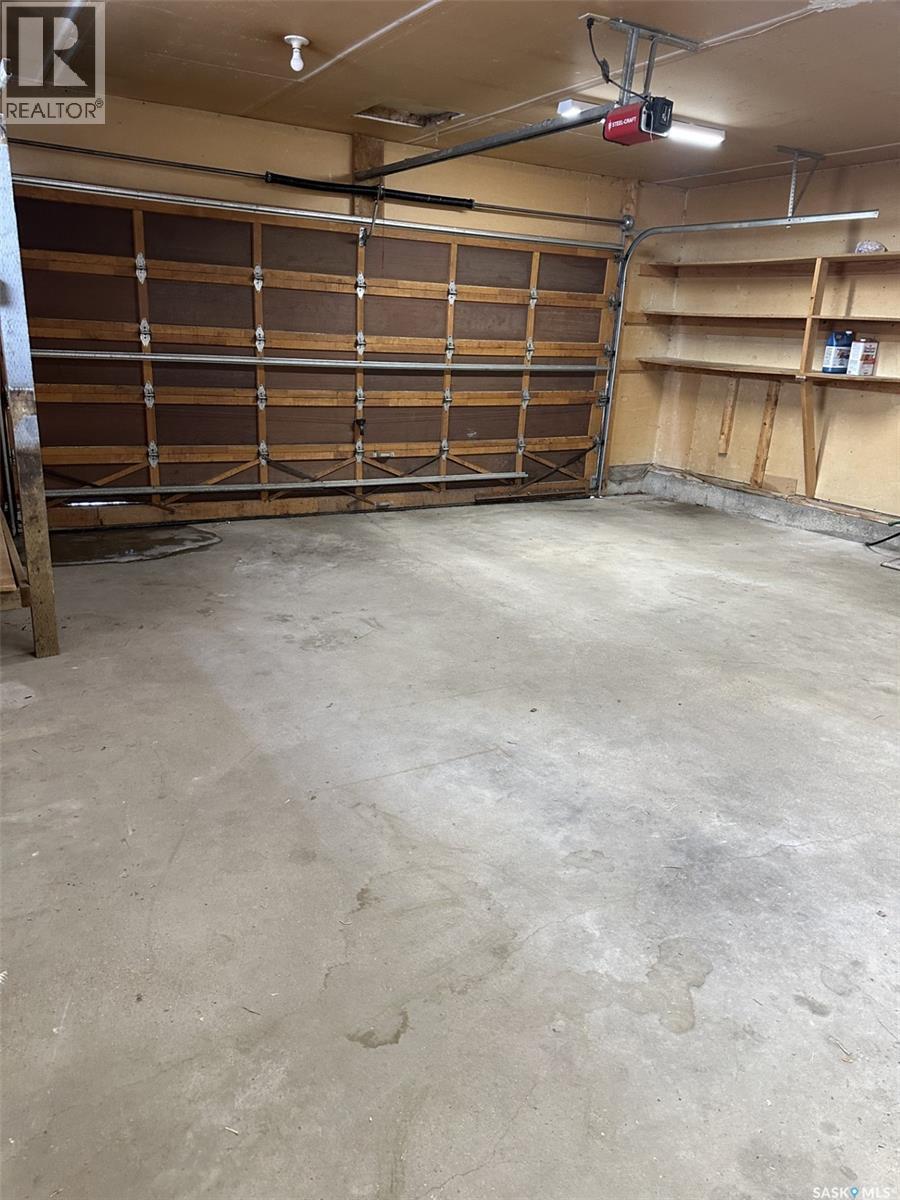 3317 Eagle Crescent, Prince Albert, SK - Indoor Photo Showing Garage
