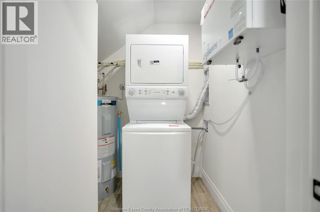 515 Caron Unit# 2, Windsor, ON - Indoor Photo Showing Laundry Room