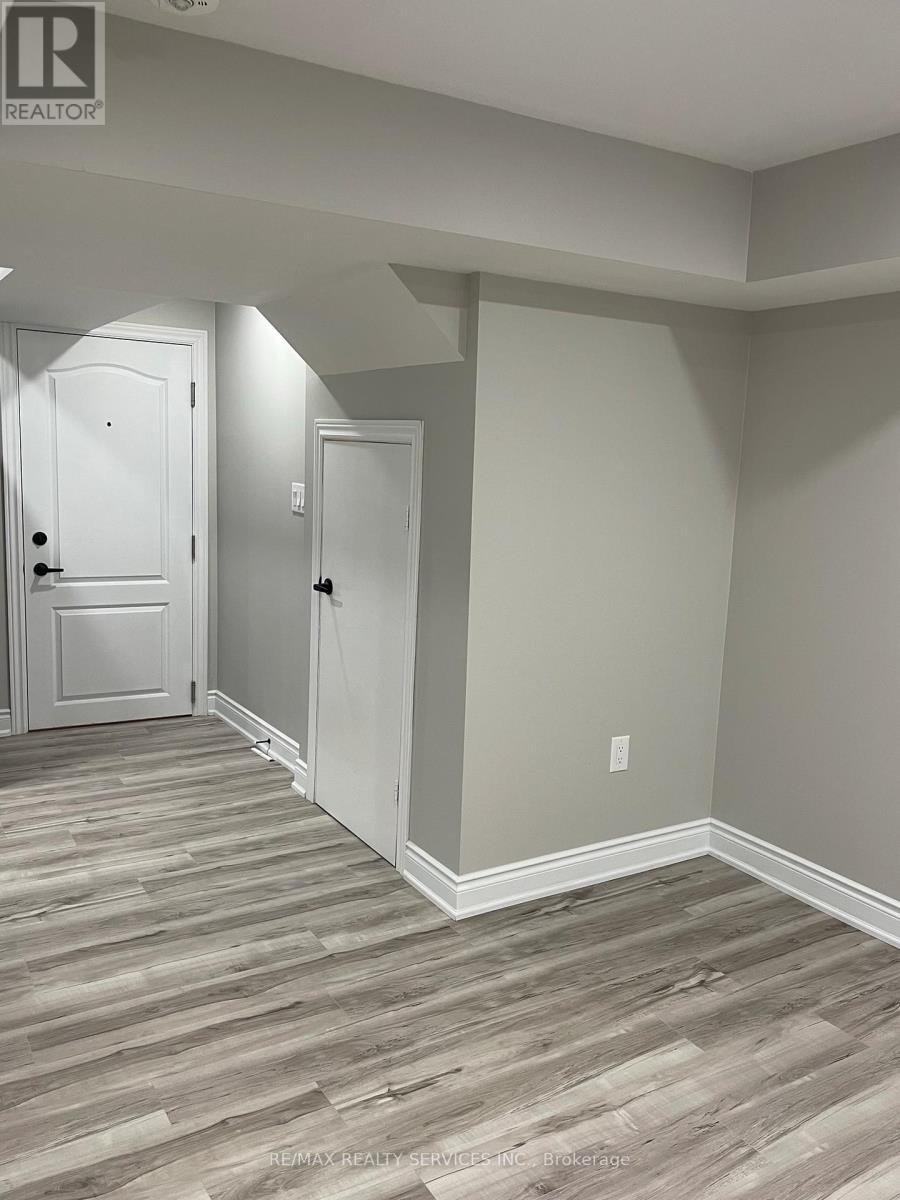 34 Ebury (Lower) Drive, Brampton, ON - Indoor Photo Showing Other Room
