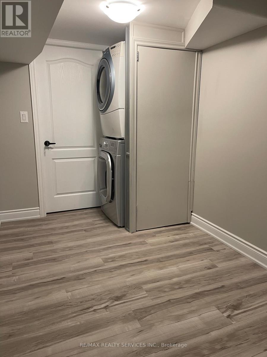 34 Ebury (Lower) Drive, Brampton, ON - Indoor Photo Showing Laundry Room