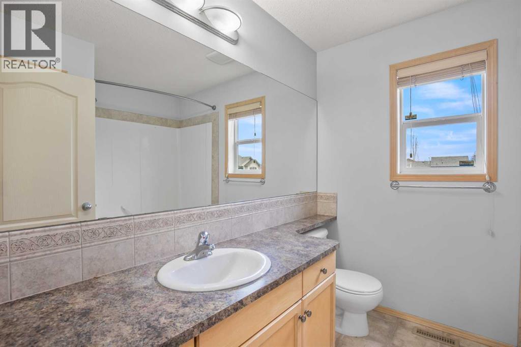 1 Ivey Close, Red Deer, AB - Indoor Photo Showing Bathroom